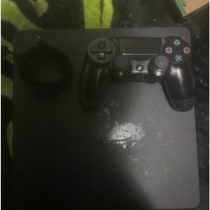 Sony PlayStation 4 perfect quality and working condition